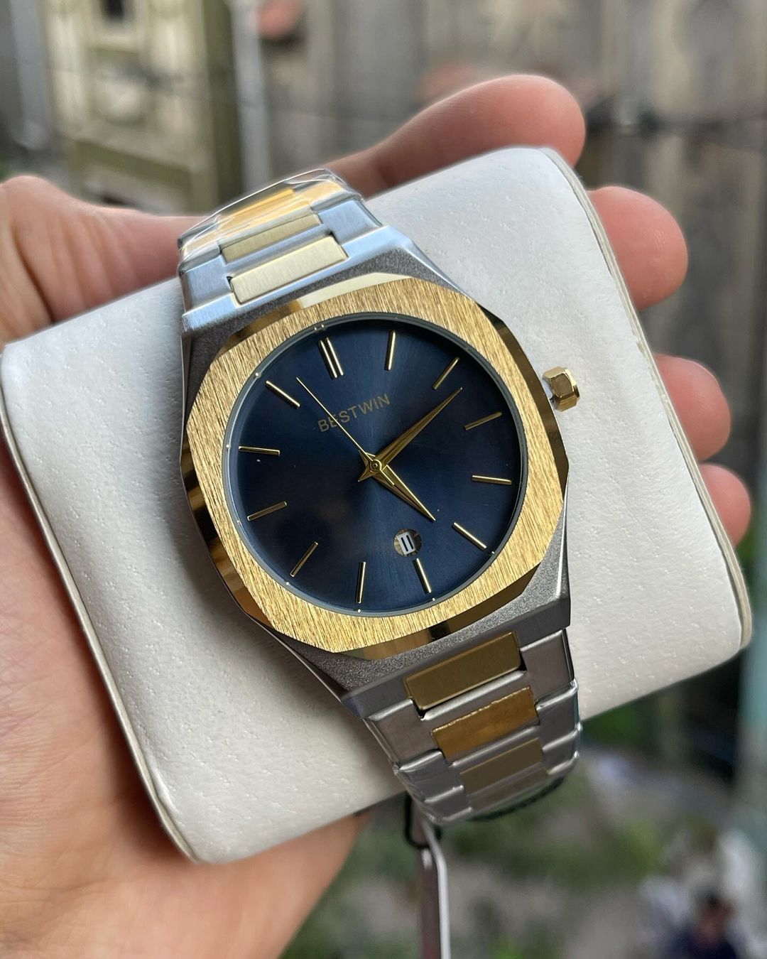 Stainless Steel Chain Quartz Watch for Men, second view