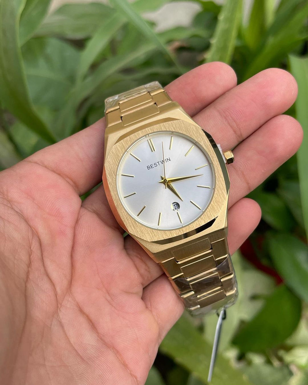 Stainless Steel Chain Quartz Watch for Men – Luxury